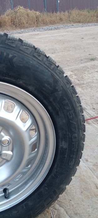 Продам резину с дисками R13