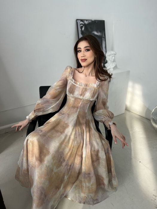 Б/у платье, ни разу не одевалось