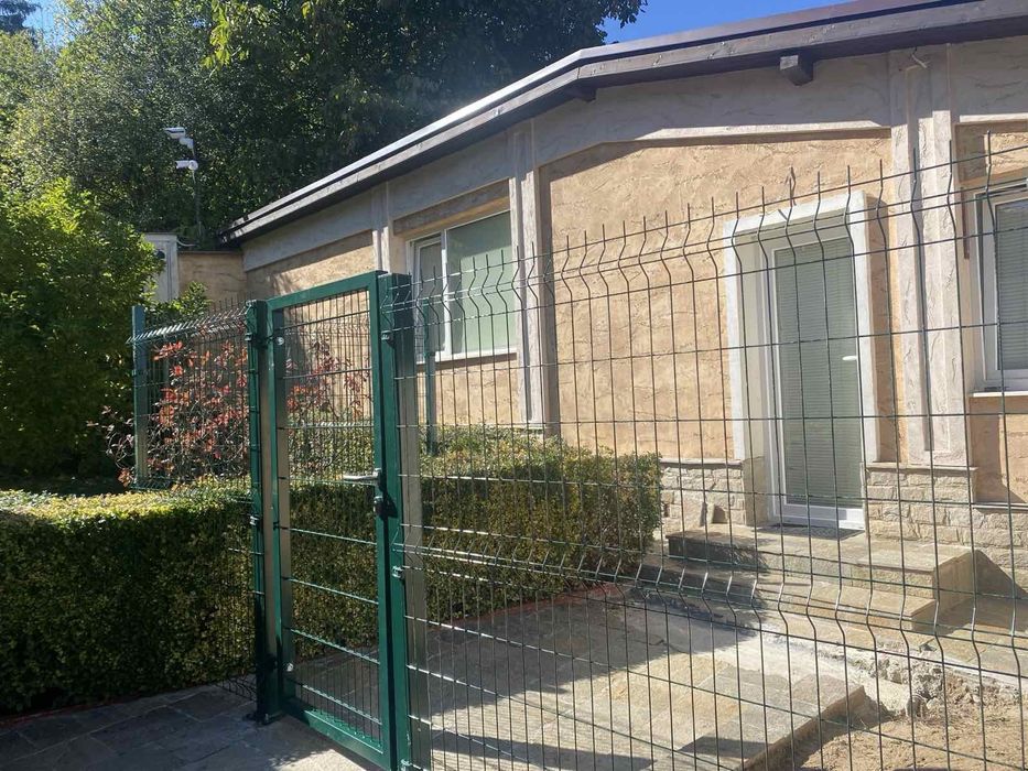 Монтаж на Огради Врати и други изделия от метал