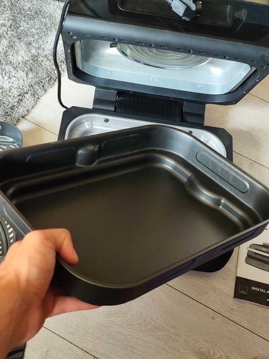 ЧИСТО НОВ! Дигитален Фритюрник Air Fryer & Grill 12в1