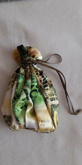 Официална рокля.