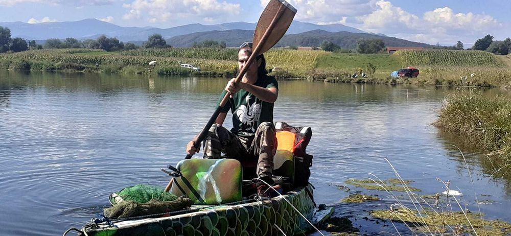 Caiac fibra nescufundabil