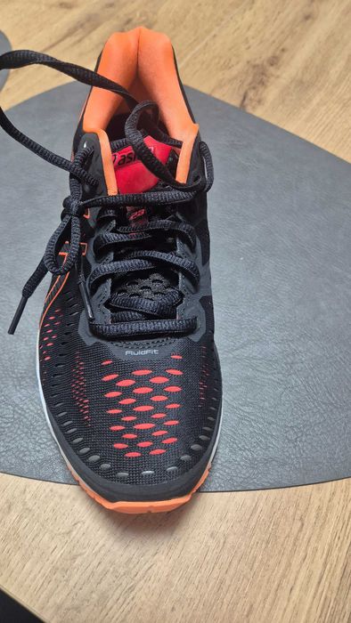 Маратонки Asics за бягане