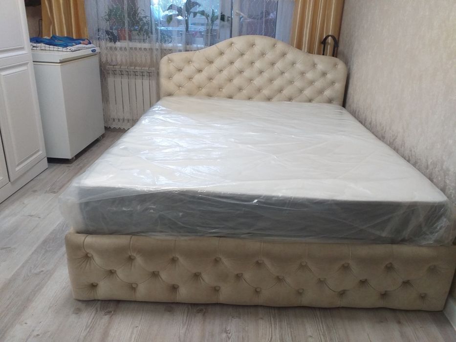кровать двух спальный