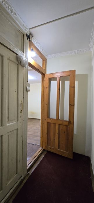 Продаётся 2 комнатная 1 этаж Рудаки