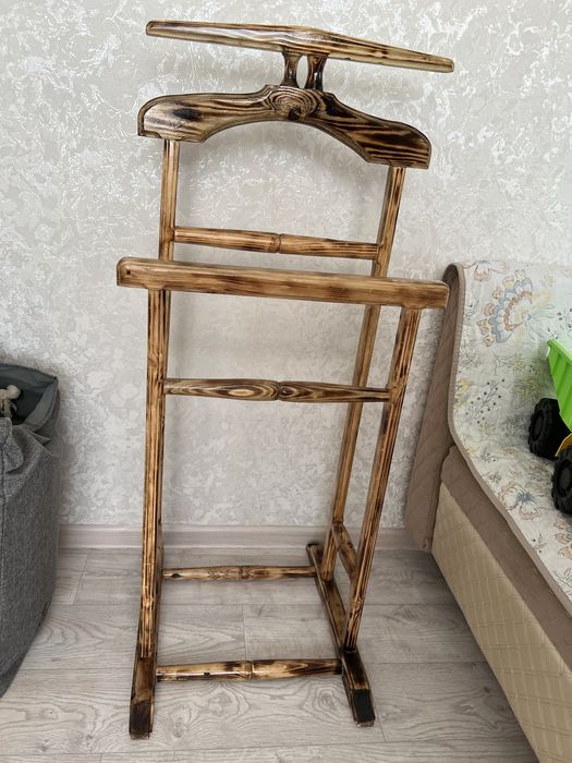 Продаются Напольные вешалки