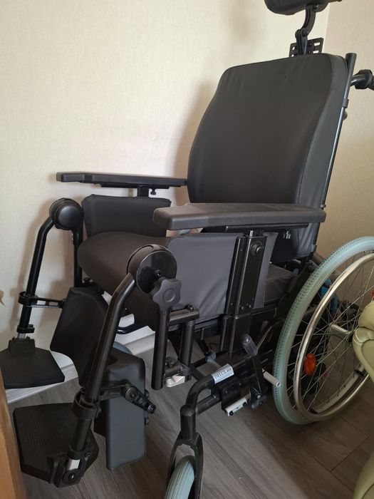 Инвалидная коляска