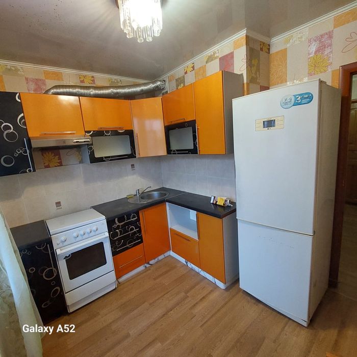 Продам 1ком.в 20 мкрн