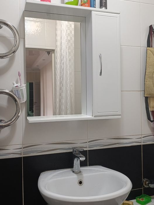 Продается раковина с зеркалом