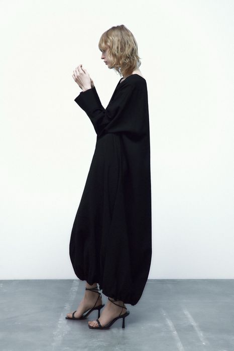 Платье объемное Зара