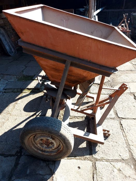 Тороразпръсквачка за трактор