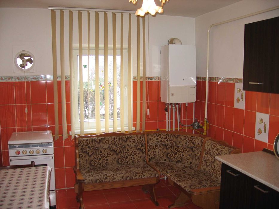 inchiriez apartament 2 camere