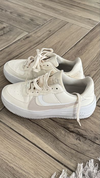 Adidasi Nike in stare perfecta
