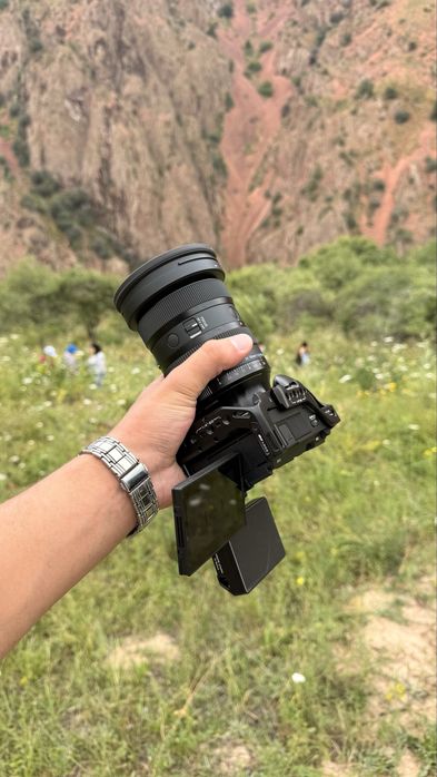 Sony zv e1 body xolati ideal umuman aybi yoq
