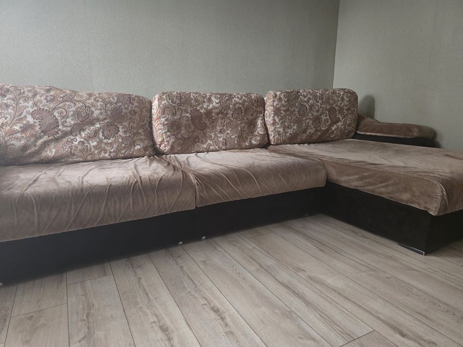 Угловой диван.продам!