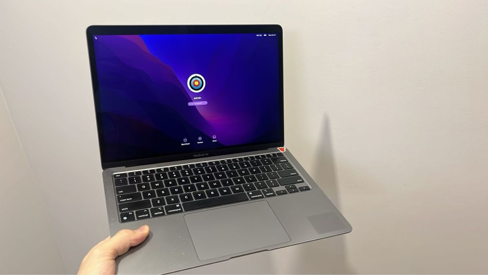 Macbook air 13d m1, 8/256, 85%