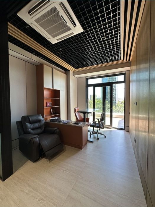 Премиум-офис 87 м² + Терраса 20 м² в Nest One (Блок А) с видом на Humo