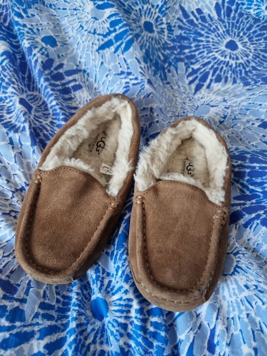 Papuci,botosi UGG mar 31 originali