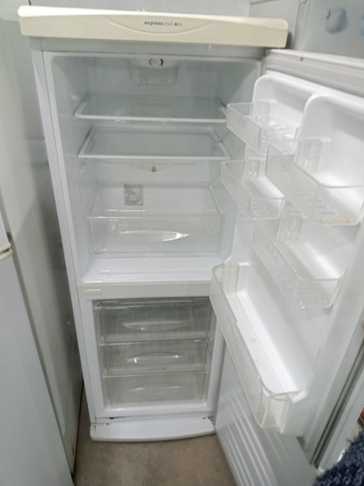 Продам холодильники