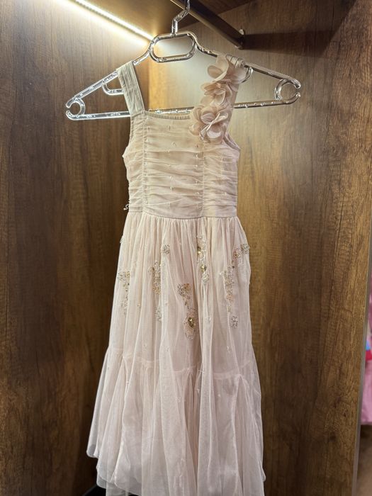 5 детских платьев 4-5 лет б/у.