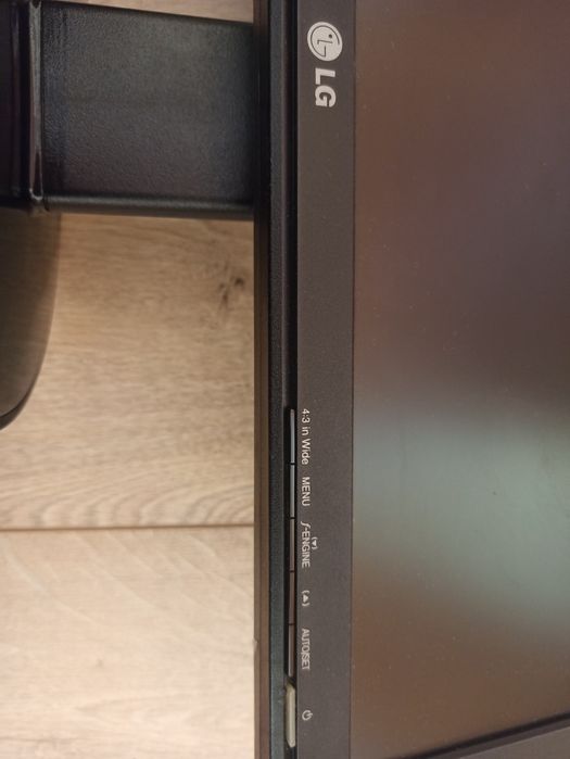 Монитор 19" не работещ