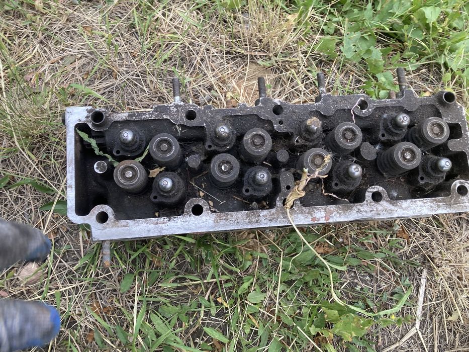 Продам головку мазда