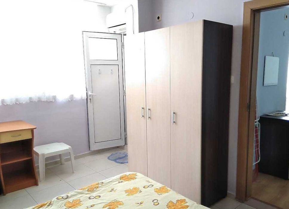 Дава се под наем Двустаен апартамент в Свети Влас - 54 кв.м за 76.5 € - Снимка #1