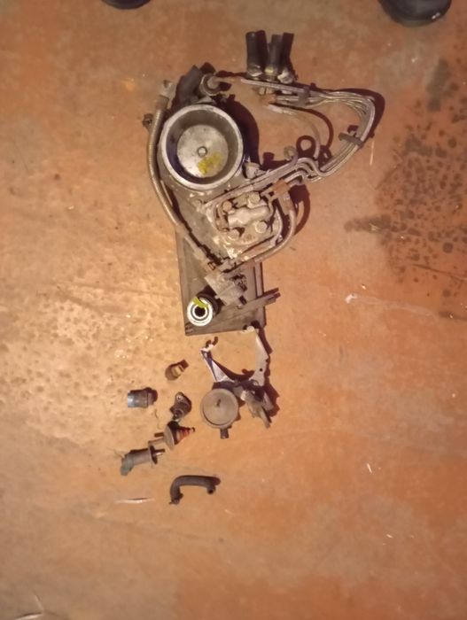 Продам двигатель Ауди 80 1.8 и черепаха