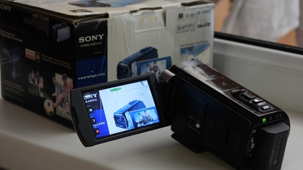 Sony HDR-TD20 видеокамера