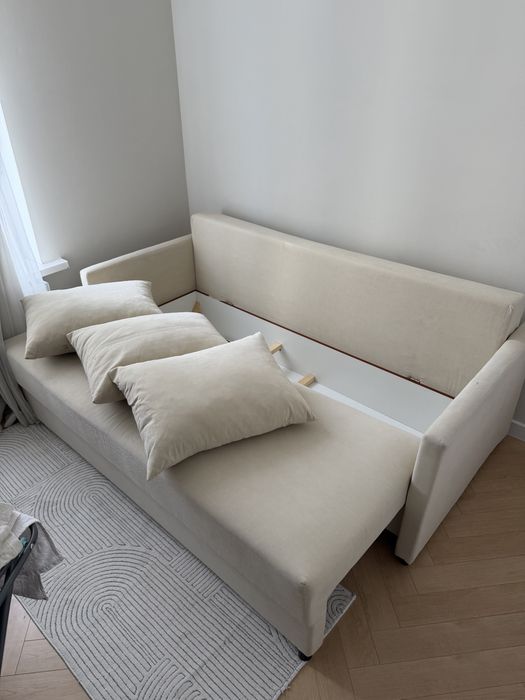 Диван двухместный без деффектов