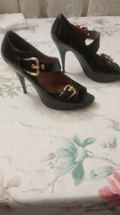 Вечерние босоножки б/у