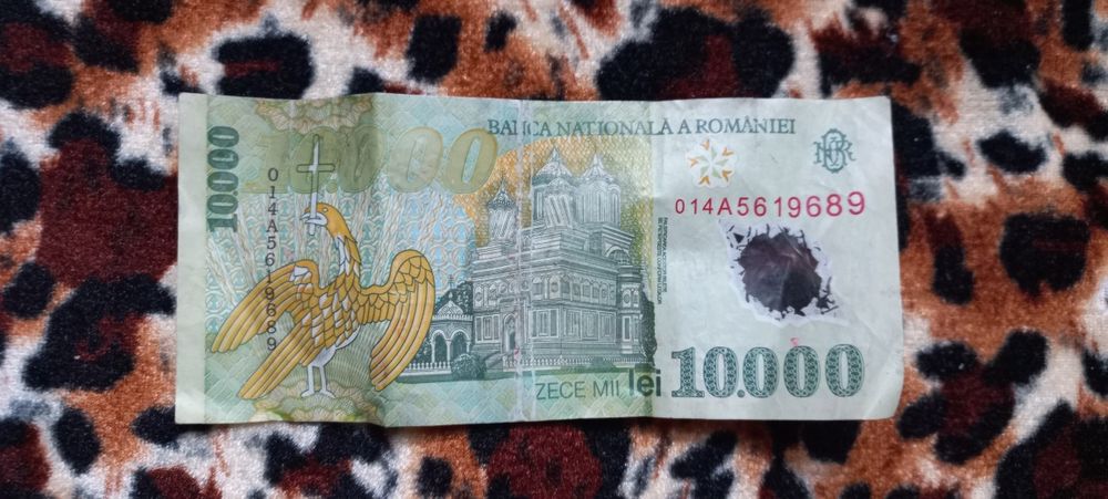 Vand 4 bacnote vechi pentru colectionari