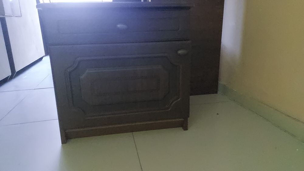 Спальный гарнитур,телевизор