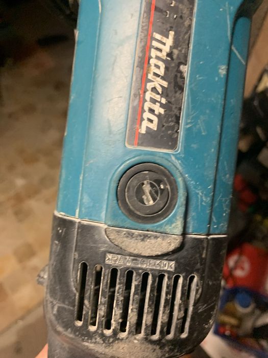 Masina polishat makita,