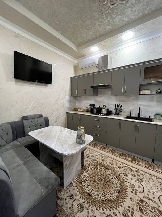 Ассалому алекум таййор кириб яшайдиган  3 етажли евро ремонтли катедж