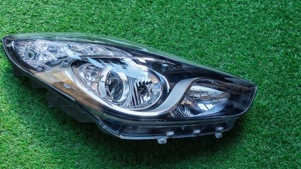 Фар за Hyundai IX20 / Фарове за Хюндай ИХ20