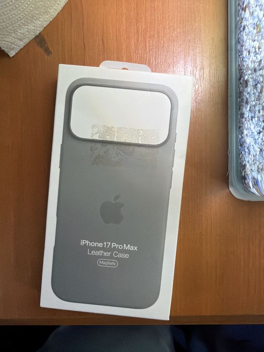 Husa IPhone 17 pro max Leather case