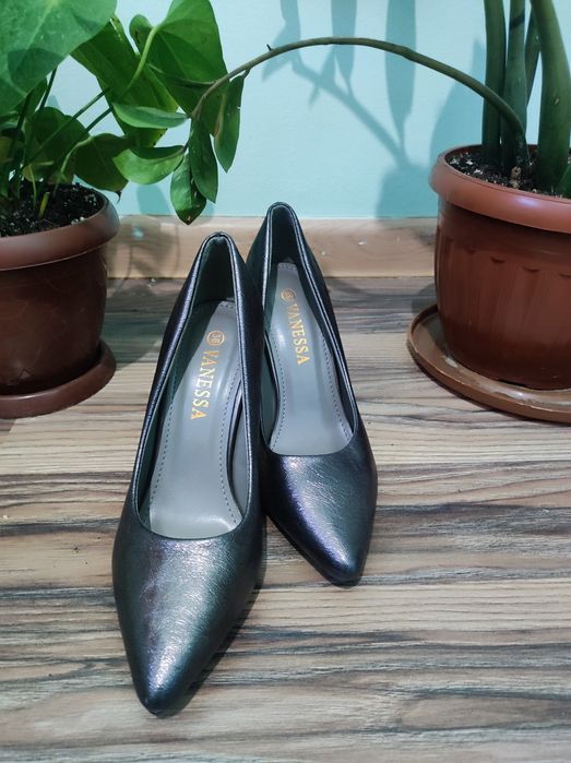 Туфли Продаеться