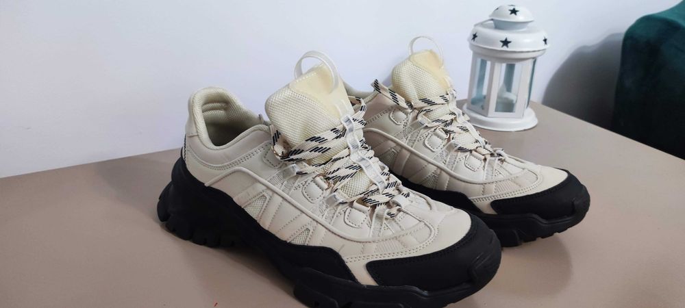 Adidasi Zara cu brant memory (superbi) - M 39 foarte comozi! Snikers