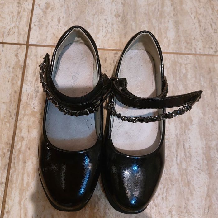 Vand pantofiori fetita marimea 31