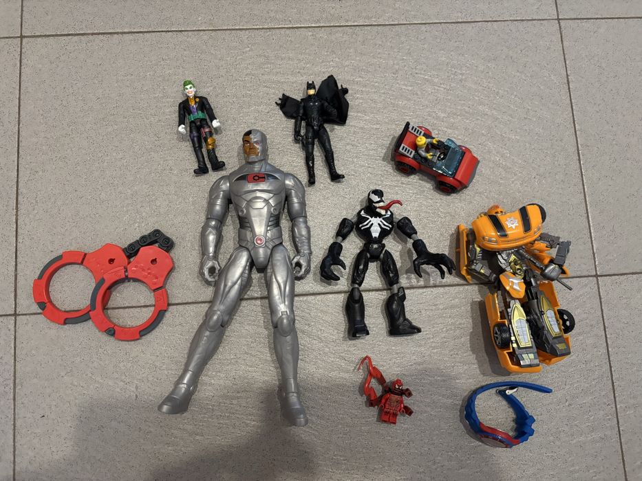 Фигурки за момчета