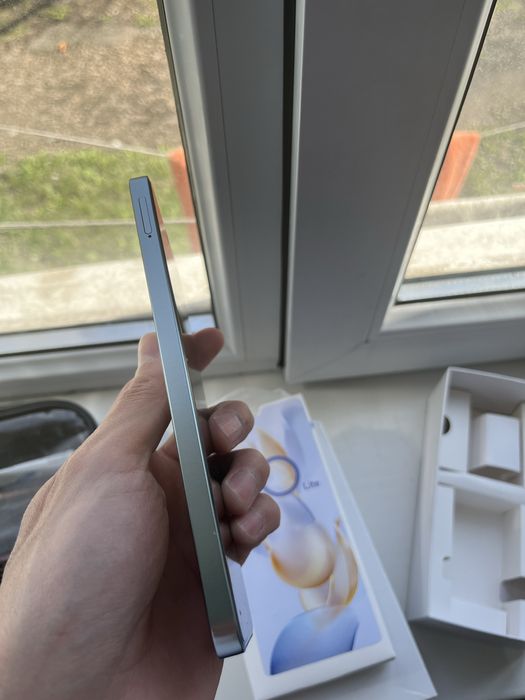 Продаю или обмен новый телефон