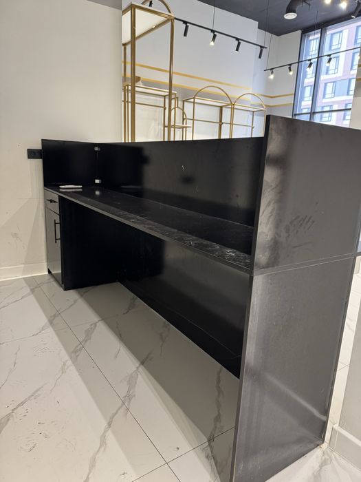 Ресепшен тумба, или тамбур