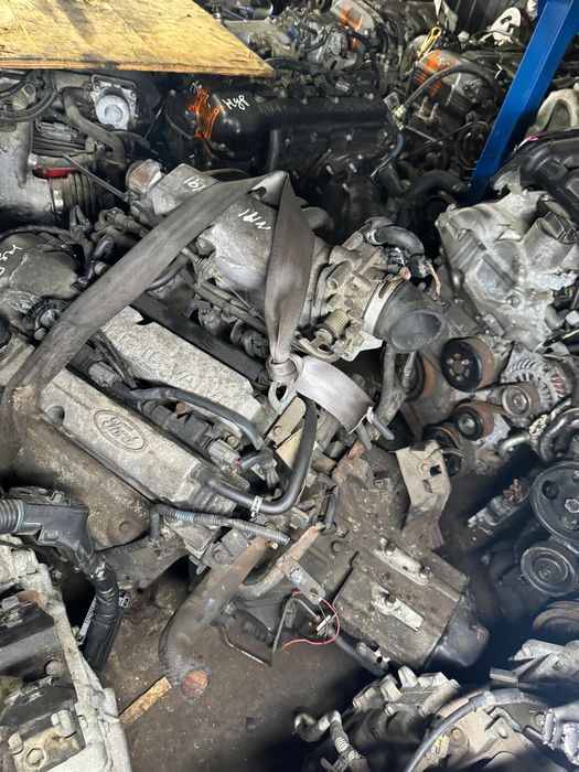 Двигатель Ford 323FK mazda 323 ford laser