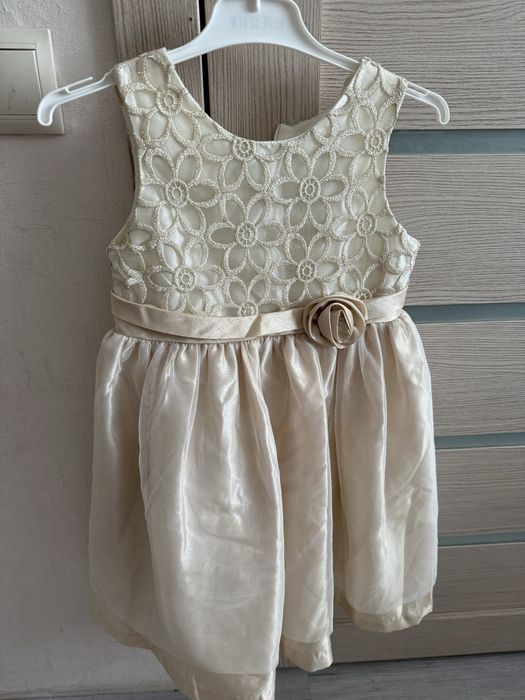 Платье на девочку