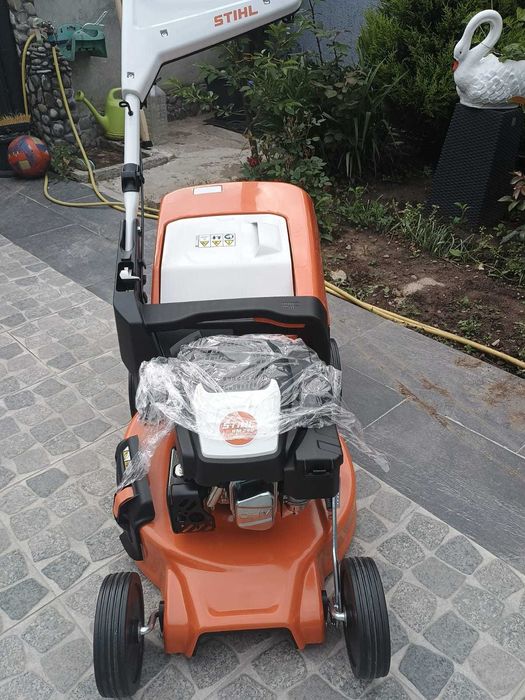 Masina tuns Iarba STHIL 4T