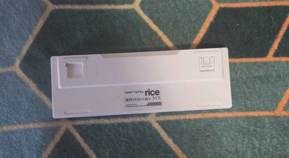 White Keyboard Qwerty
