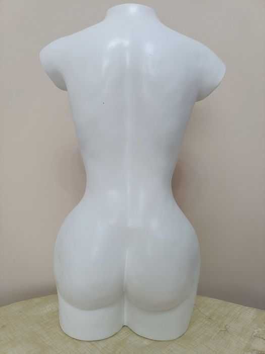 Statuetă bust Nouă