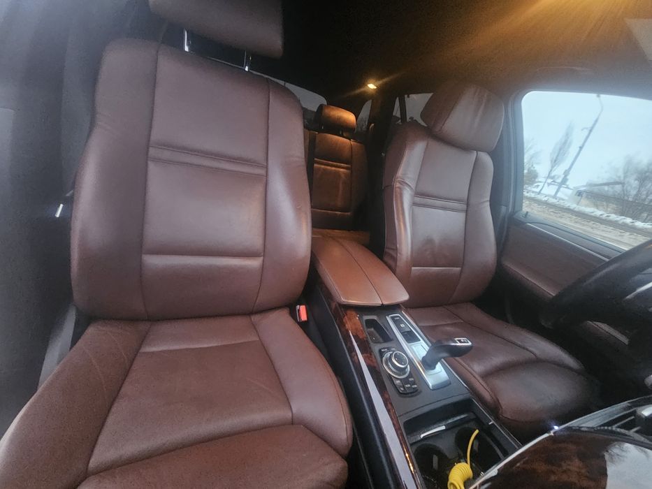 Продам машину BMW X5