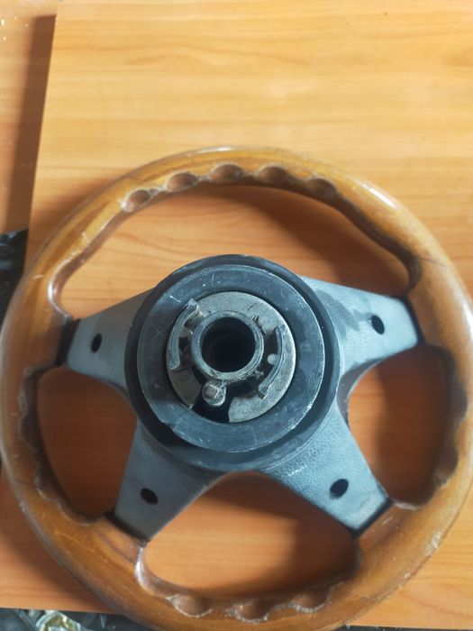 Продам Руль на Волгу